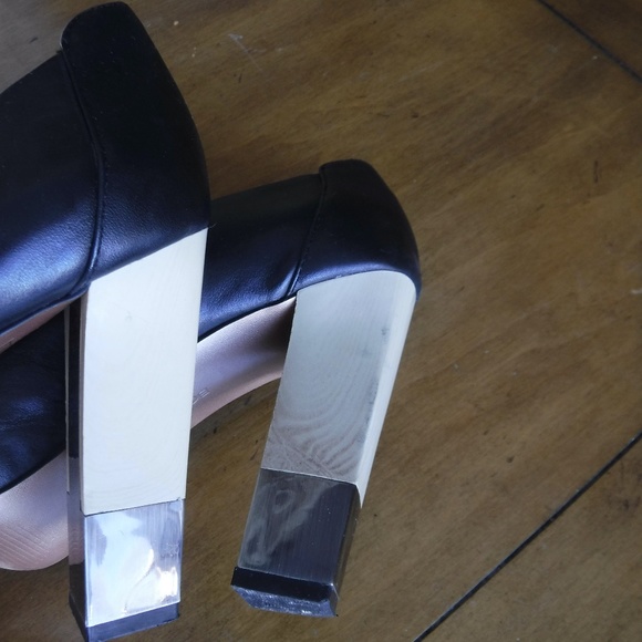 BCBG Generation Platform heels Mirror Peeptoe 6.5 - Picture 4 of 8